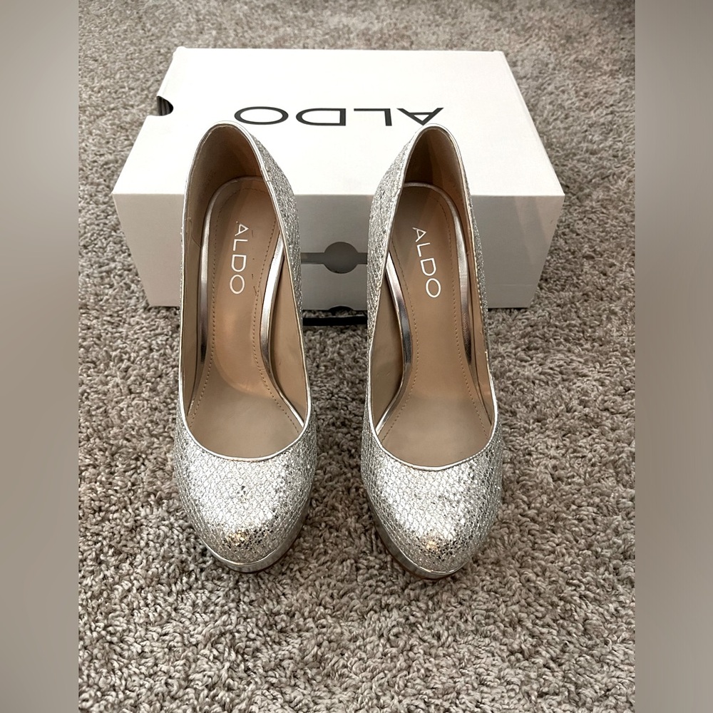 Silver highheels